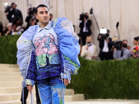 09 met gala red carpet 2021_Dan Levy RESTRICTED