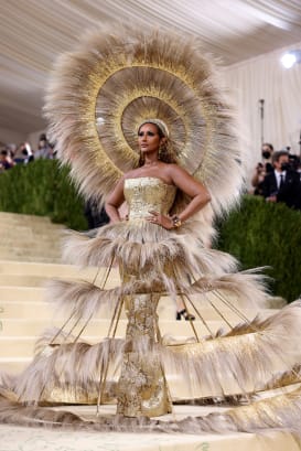 17 met gala red carpet 2021 iman