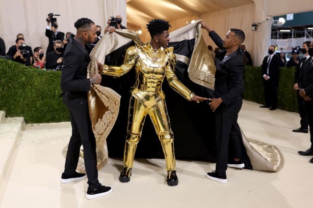 14b met gala red carpet 2021_Lil Nas X RESTRICTED