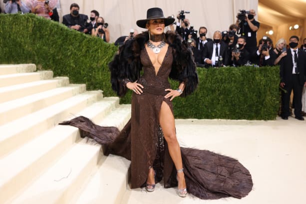 33 met gala red carpet 2021_Jennifer Lopez RESTRICTED