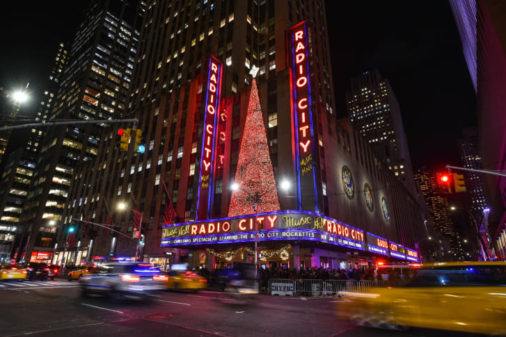 Radio City Music Hall ha ofrecido entretenimiento navideño durante décadas.
