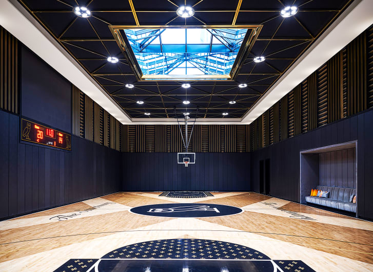 Drake's mansion features an NBA regulation-size basketball court.