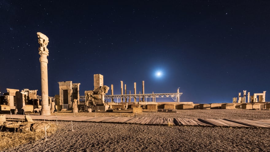 Persepolis-night-(2)