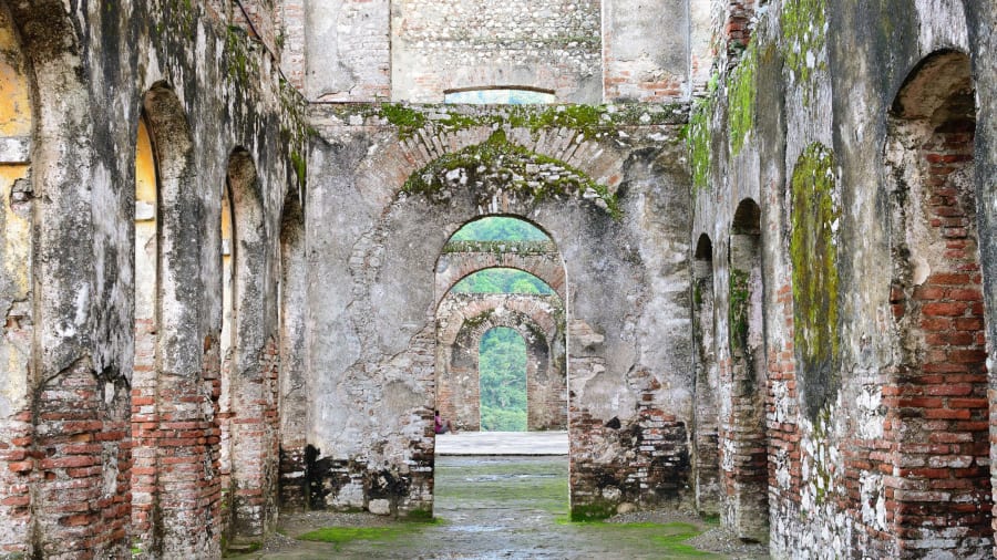 http3a2f2fcdn.cnn_.com2fcnnnext2fdam2fassets2f190904104925-abandoned-palaces-sans-souci-19