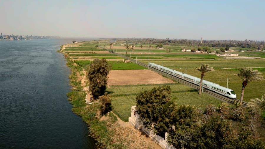 egypt fast train 4