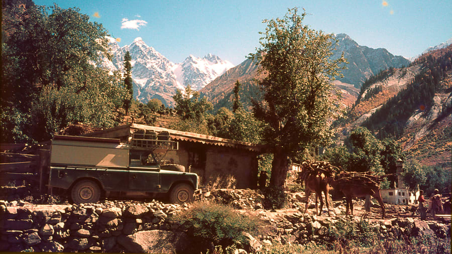11 drive across world land rover 1970s pakistan