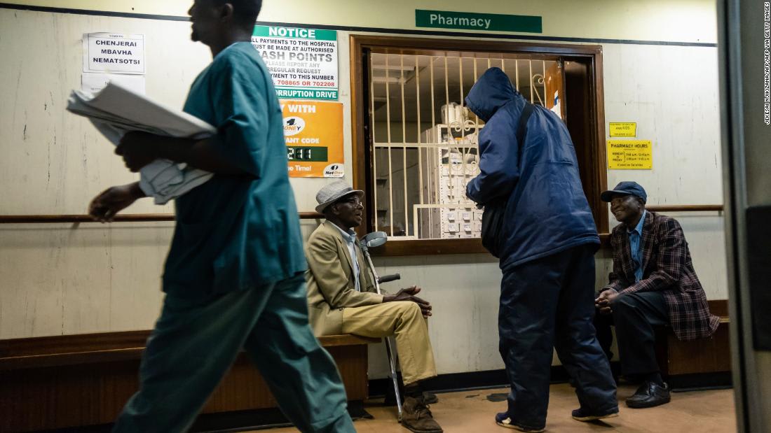 Zimbabwe health system overwhelmed as country goes on new strict lockdown, doctors say