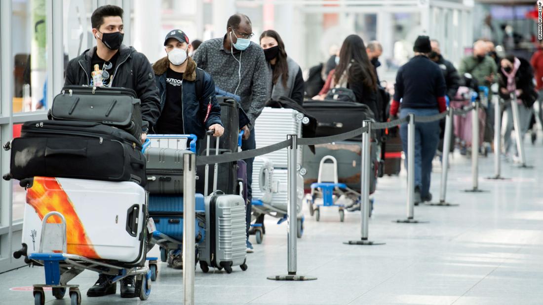 Boris Johnson to hold emergency meeting as concerns grow over new coronavirus variant