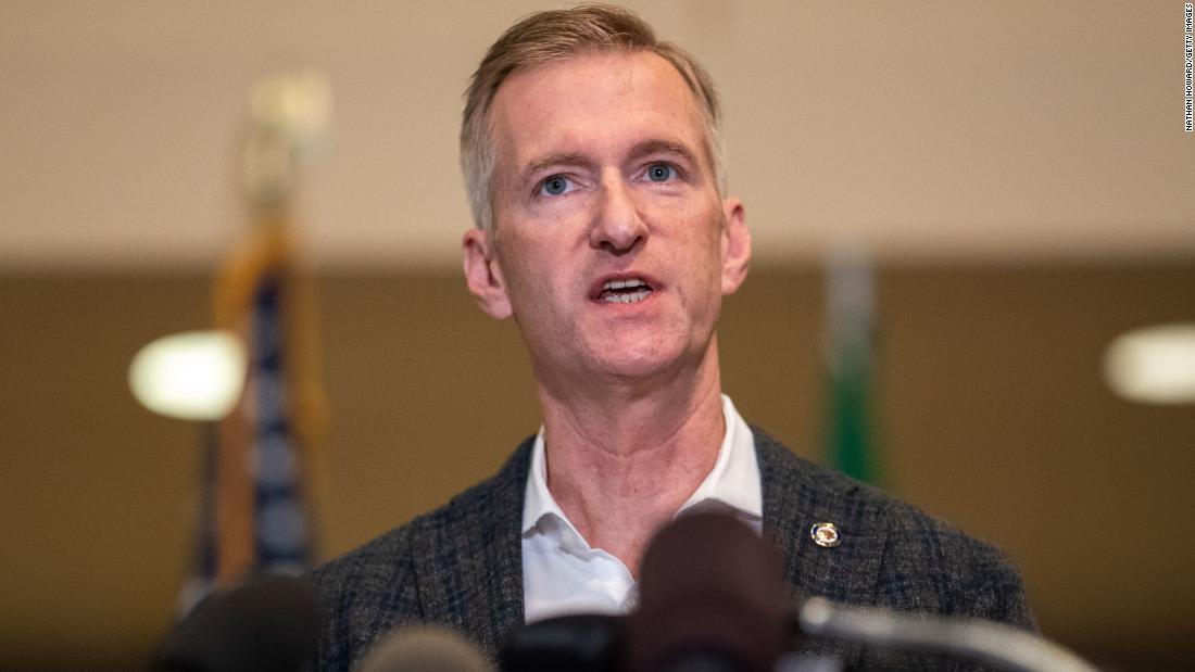 Portland mayor tells police he pepper-sprayed a man who harassed him over mask policies