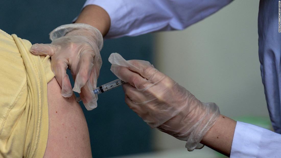 White House expands federal vaccine programs, taking more control of coronavirus vaccination efforts