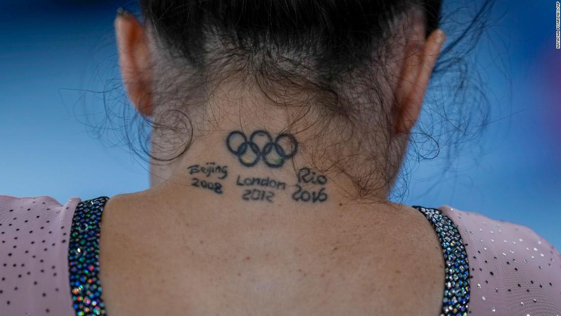As tatuagens de atletas olímpicos estão com força total em Tóquio, onde essa forma de arte tem uma história complexa