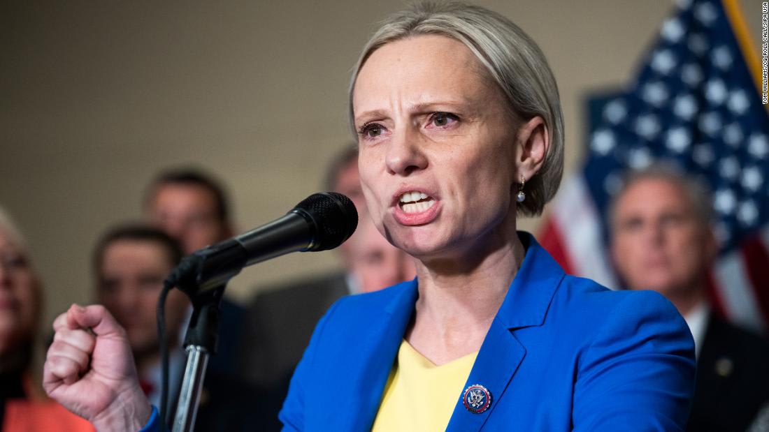 1st Ukrainian-born member of Congress pushes US to do more