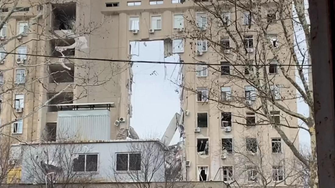Video shows Russian missile strike on Ukrainian government building - CNN Video