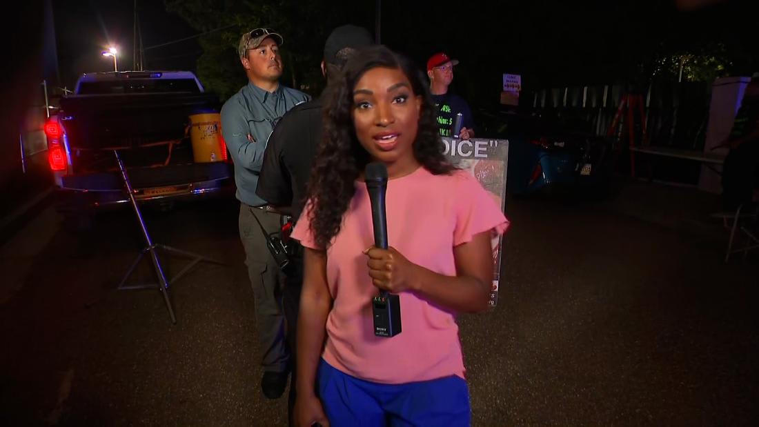 See tense situation outside last Mississippi abortion clinic after ruling - CNN Video