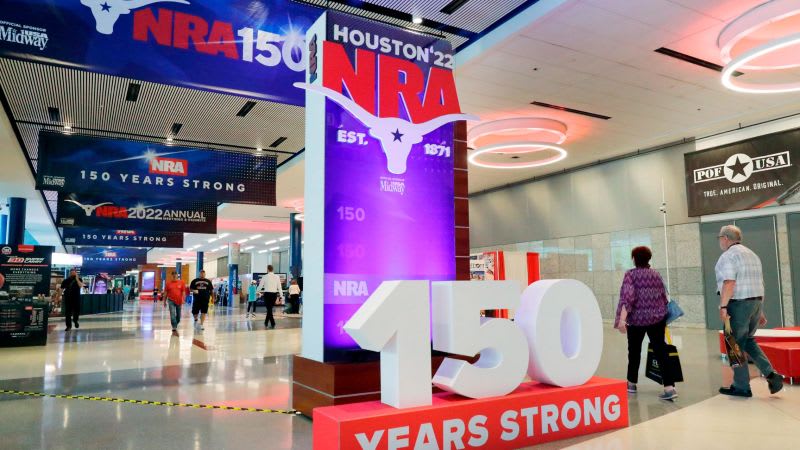 Republicans heading to NRA convention expose hypocrisy of blaming Democrats for politicizing mass shootings | CNN Politics