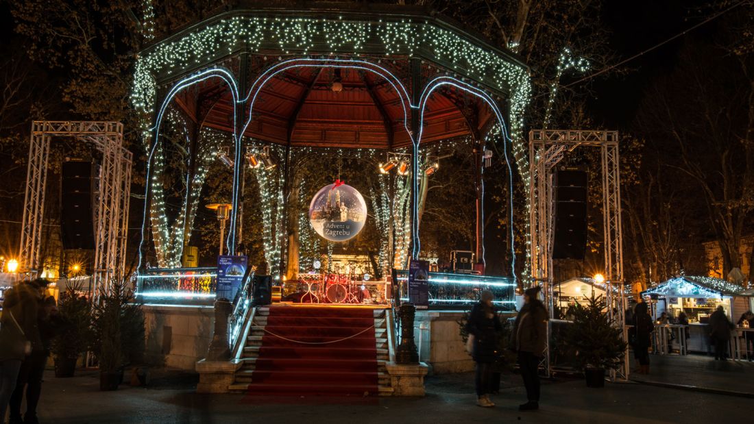 CNN: The world's 15 best Christmas markets  (među kojima je i Zagreb)  Http%3A%2F%2Fcdn.cnn.com%2Fcnnnext%2Fdam%2Fassets%2F171018124016-christmas-markets---zagreeb-advent---roman-avdagi-flickr