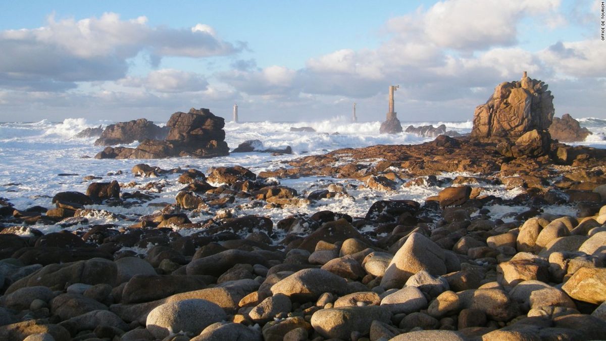 Coast 9. Кергелен остров. Скалы море песок. 9 Островов. Скала море маки.