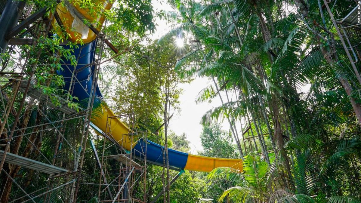 World s longest waterslide opens at Malaysia ESCAPE  park 