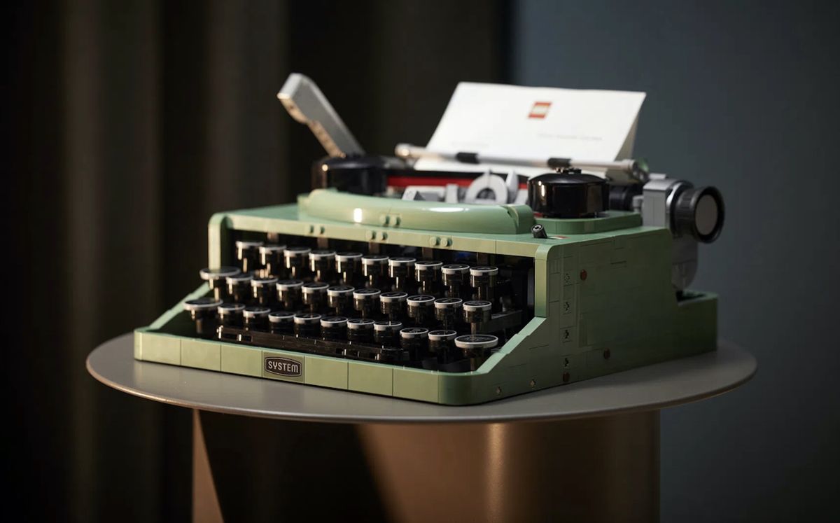 typewriter launched with keys and carriage - CNN Style