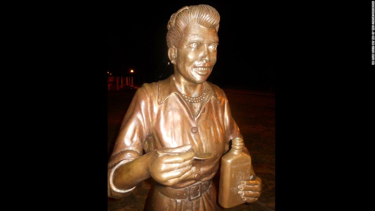 Mayor Rejects Artists Offer To Fix Ugly Lucy Statue Cnn Travel