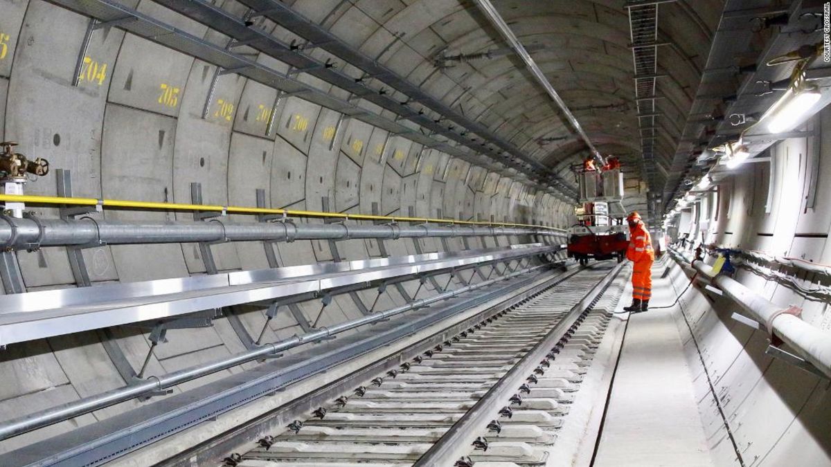 London S Elizabeth Line Get First Look At Massive Tunnel Journey Cnn