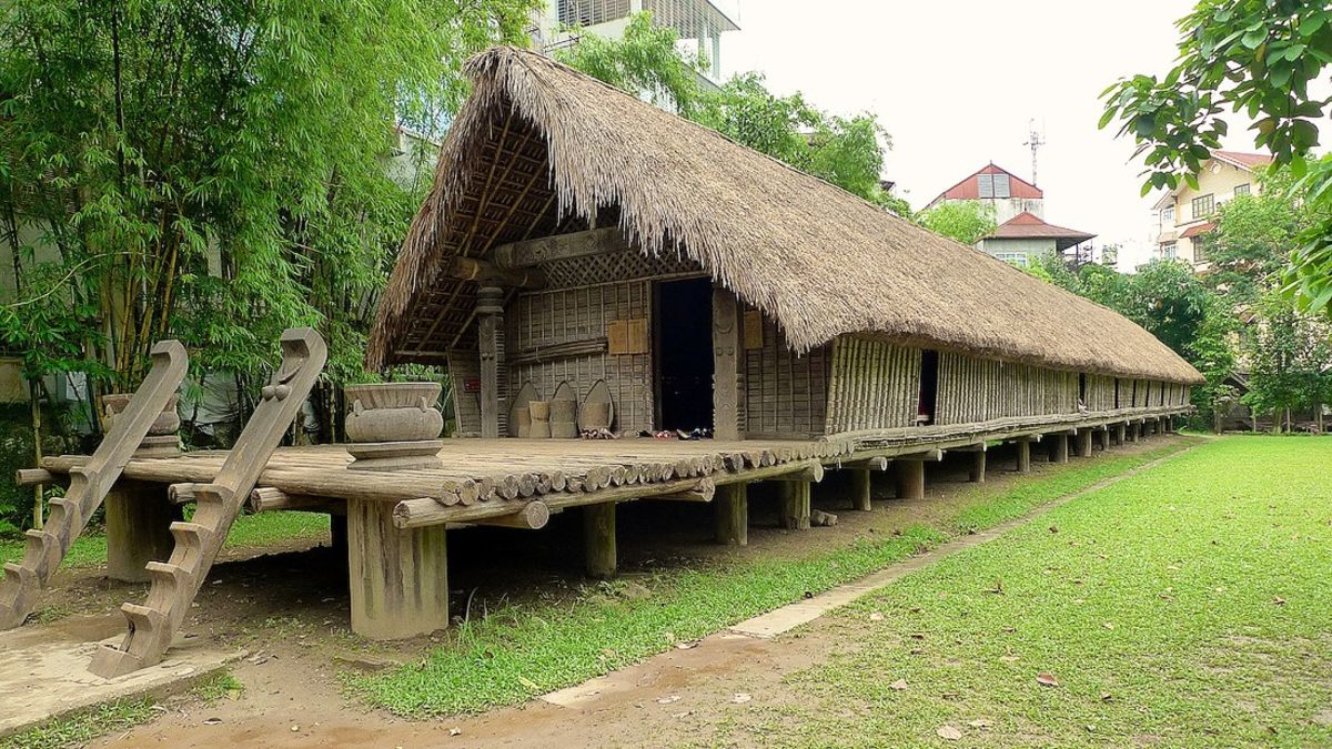 Wooden houses of Central Vietnam intrigue visitors | CNN Travel