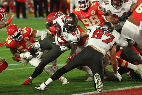 Featured image of post Superbowl 2021 Bilder : Super bowl lv raymond james stadium (february 7, 2021).