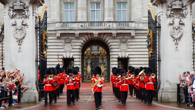 Changing of the guard - Buckingham palace